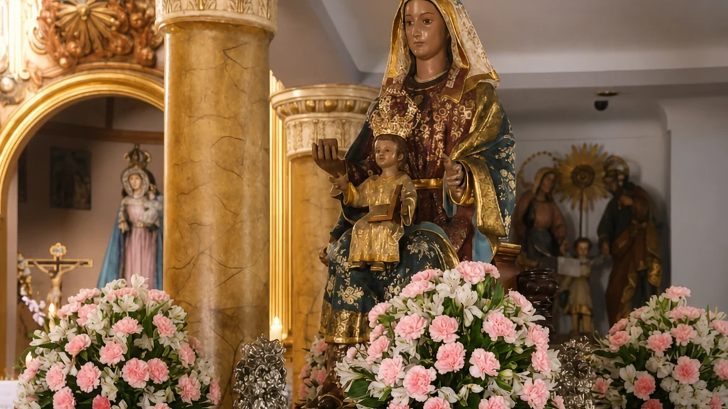 Imagen de la Virgen del Oro preparada para su bajada desde el santuario de Abarán