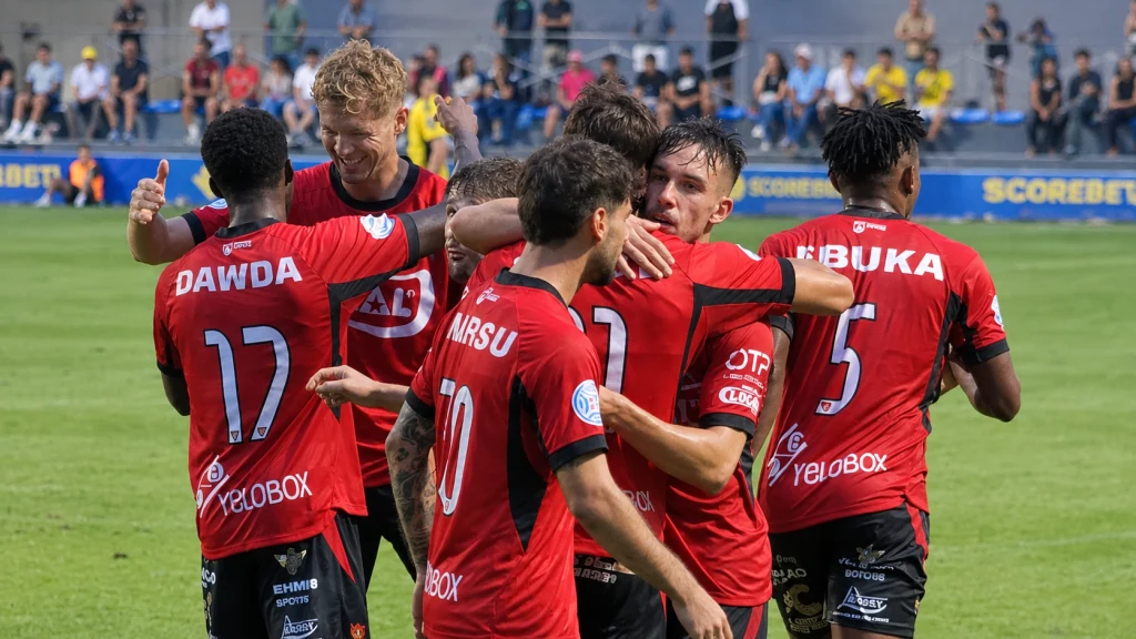 Los jugadores del CD Cieza, celebrando un gol ante el Orihuela / CD Cieza