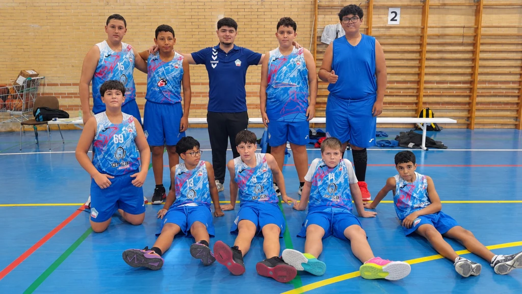 Fotografía publicada junto a la crónica de los equipos de baloncesto de Cieza