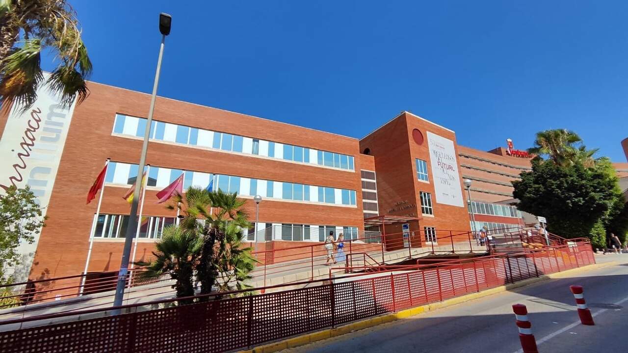 Hospital Virgen de la Arrixaca, en una imagen de archivo difundida por La 7. El accidente ocurrió en Puerto Lumbreras.