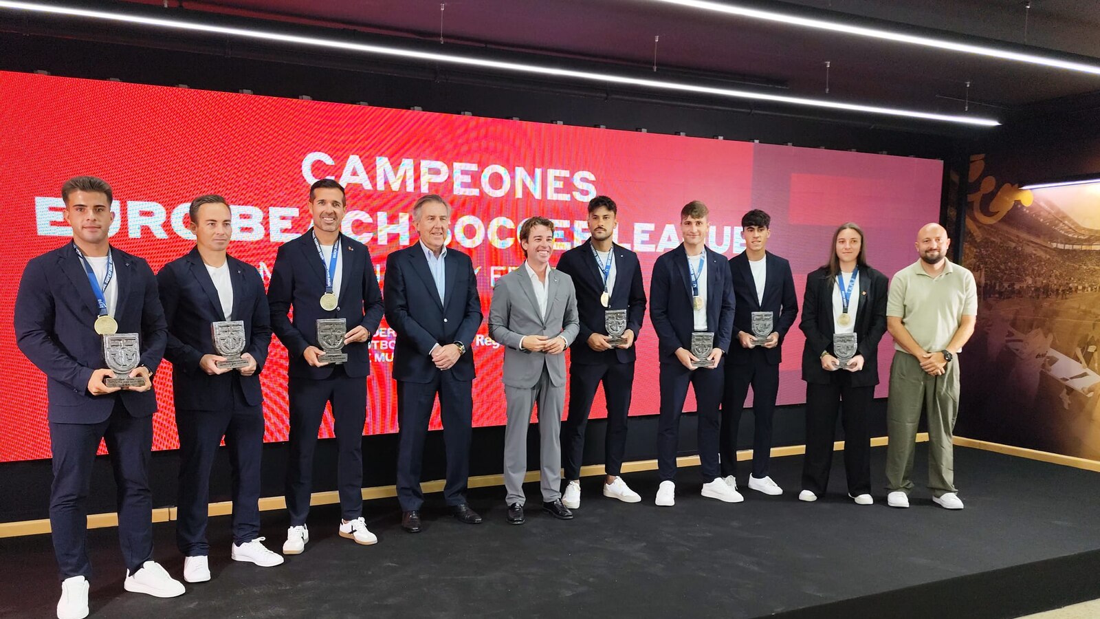 Representantes murcianos homenajeados tras conquistar con España el doblete europeo de fútbol playa