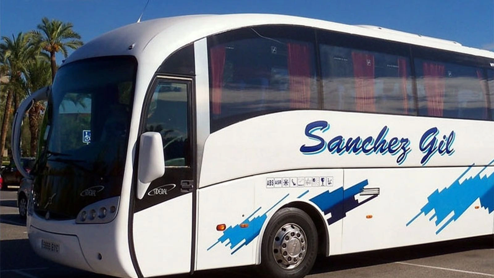 Autobús de la empresa Sánchez Gil en una fotografía de archivo