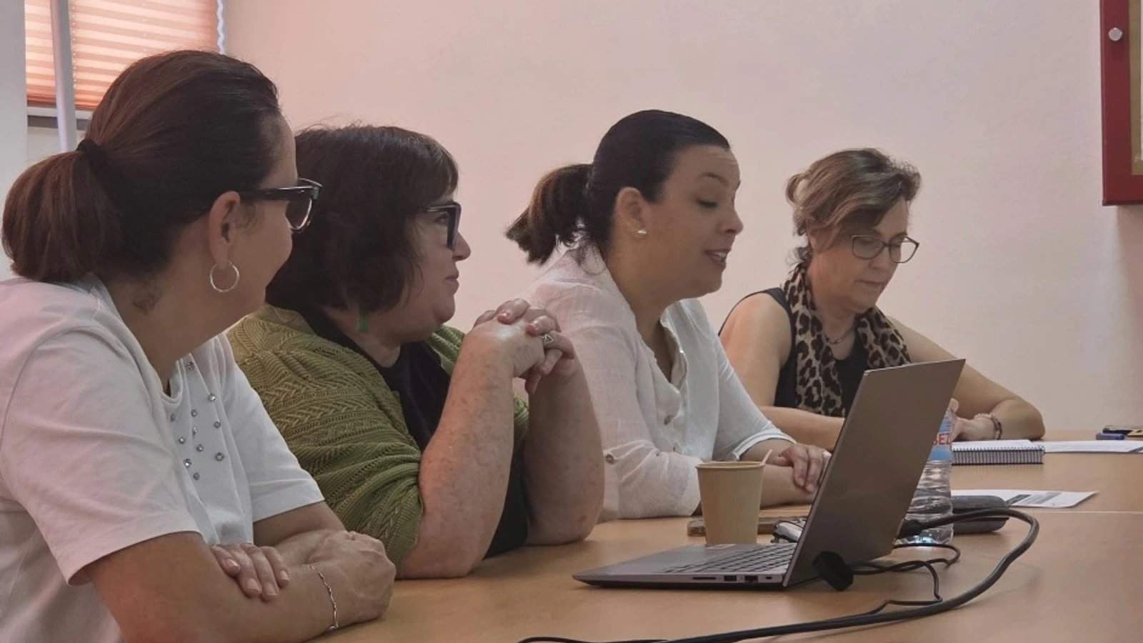 Participantes en la reunión del Observatorio Infantojuvenil de Abarán