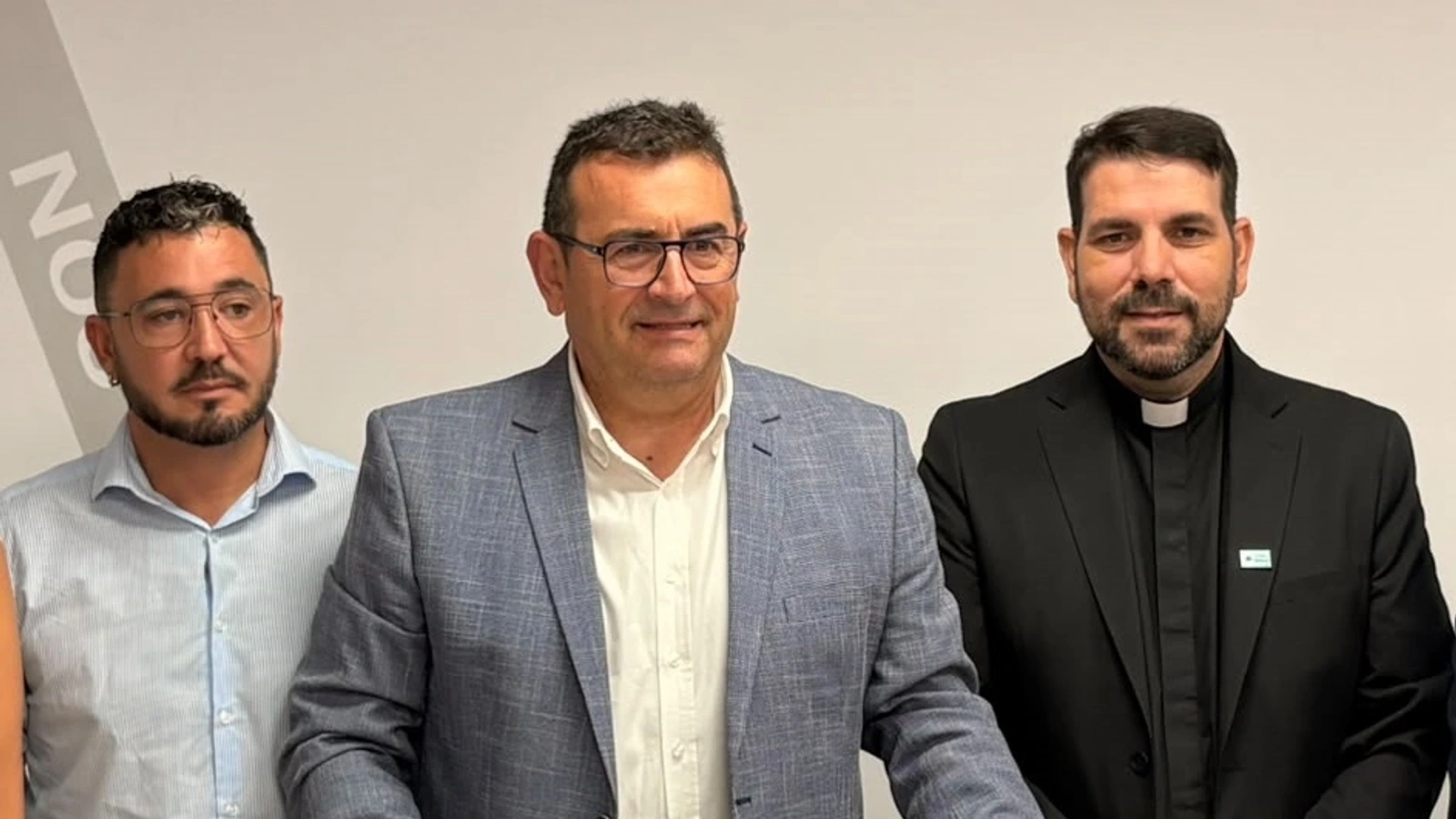 Tres participantes en la presentación del festival de bandas a beneficio de Shejiná en Cieza
