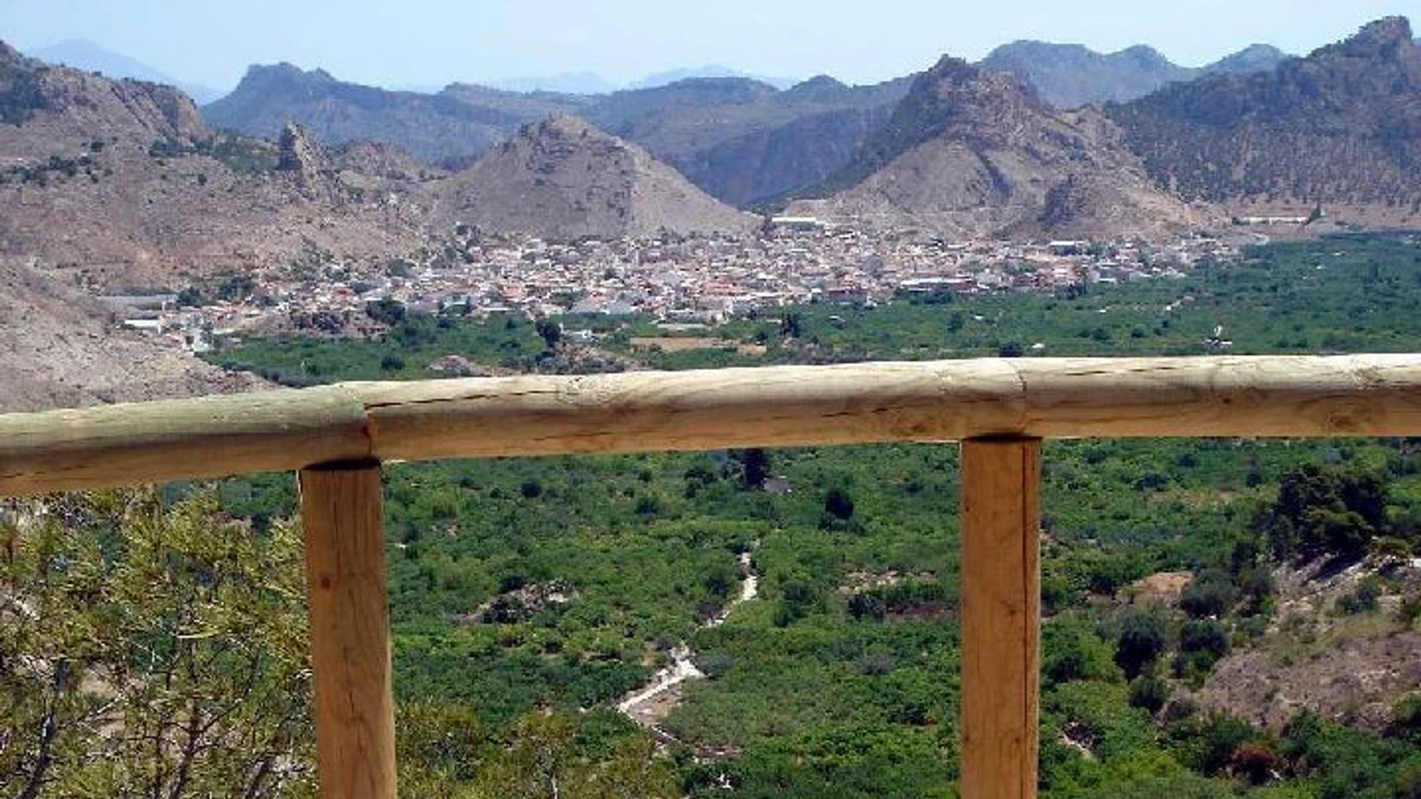 Vista de Ricote y su huerta desde el mirador de la Casa Forestal de La Calera.
