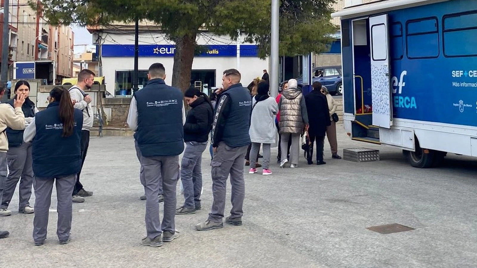 Atención de SEF+Cerca durante una visita anterior de la oficina móvil. Imagen de archivo.