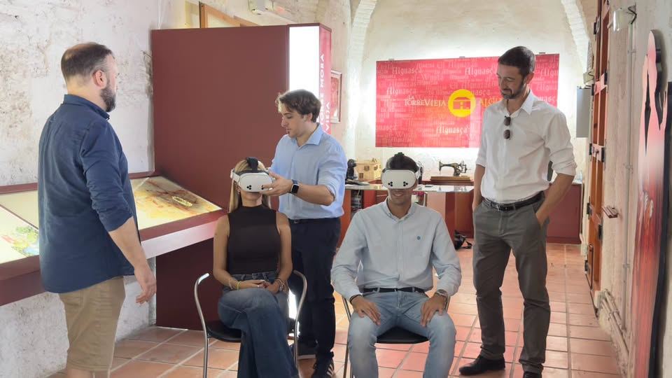 Prueba de las gafas de realidad virtual de la Torre Vieja
