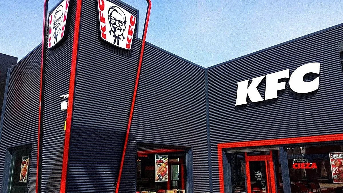 Exterior del restaurante KFC de Cieza, en Los Olivos. Fotografía difundida por el Ayuntamiento de Cieza.