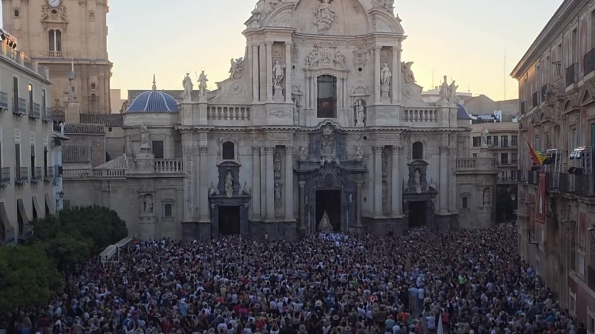 La Virgen de la Fuensanta durante su romería de regreso al santuario de Algezares