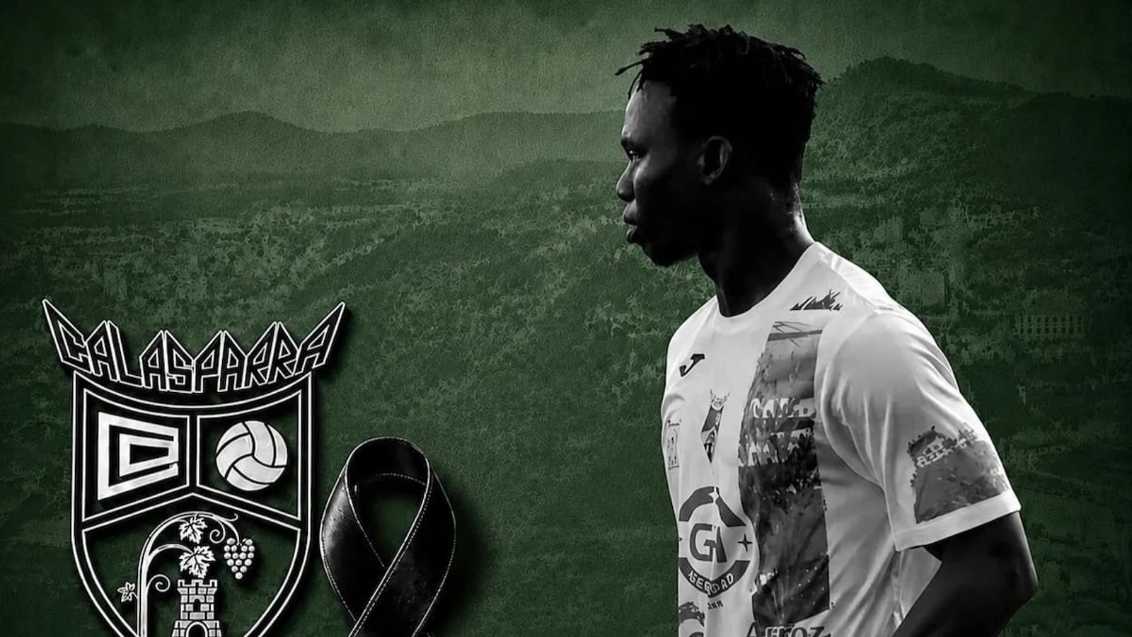 Roland Mawuli con la camiseta del Ciudad de Calasparra en una imagen de recuerdo