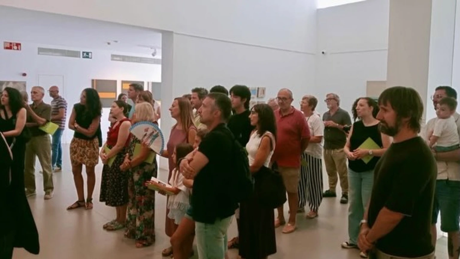 Público durante la inauguración de Convocarte en la Fundación Pedro Cano de Blanca.