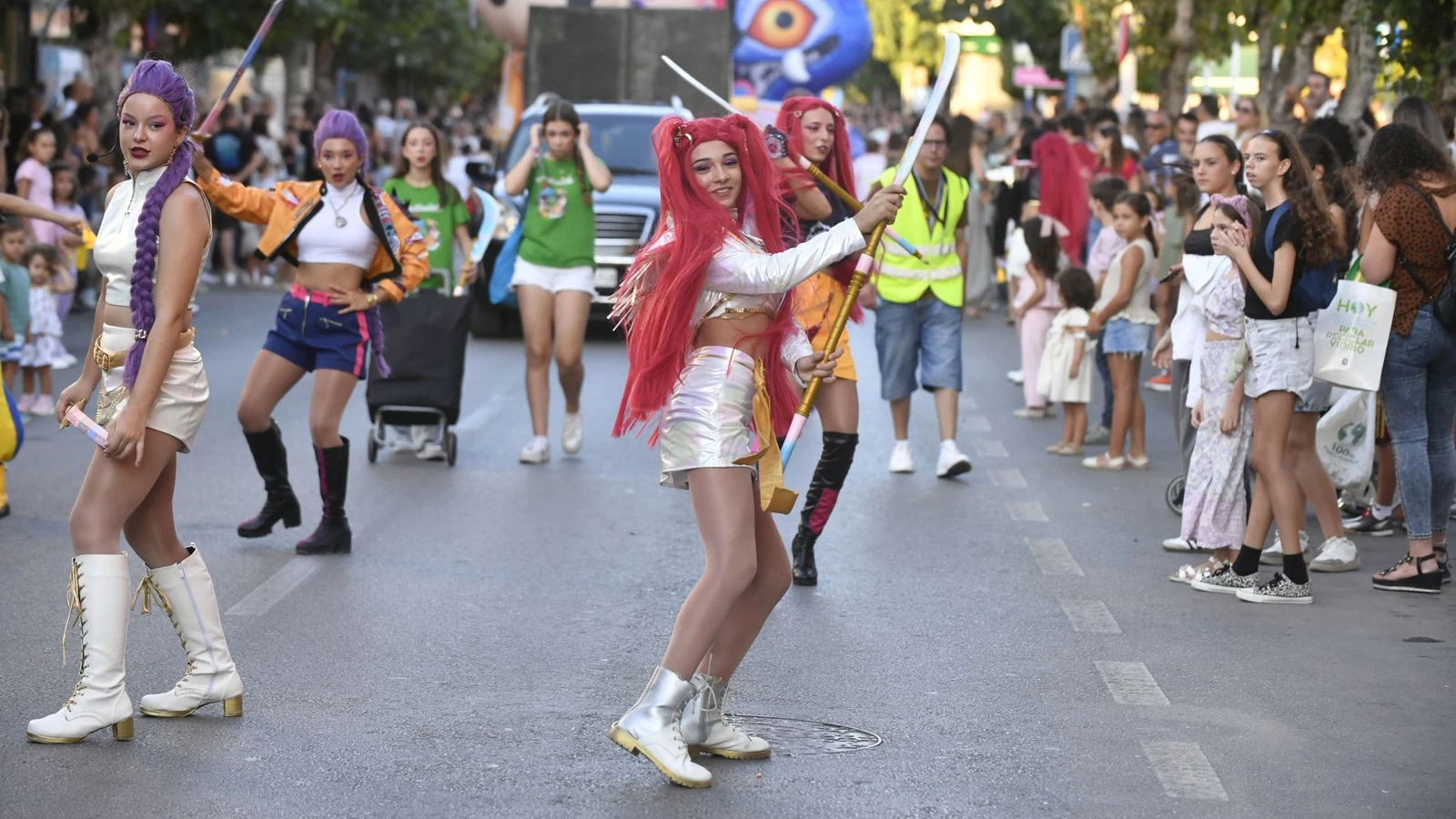 Desfile de carrozas de Molina de Segura durante las fiestas patronales