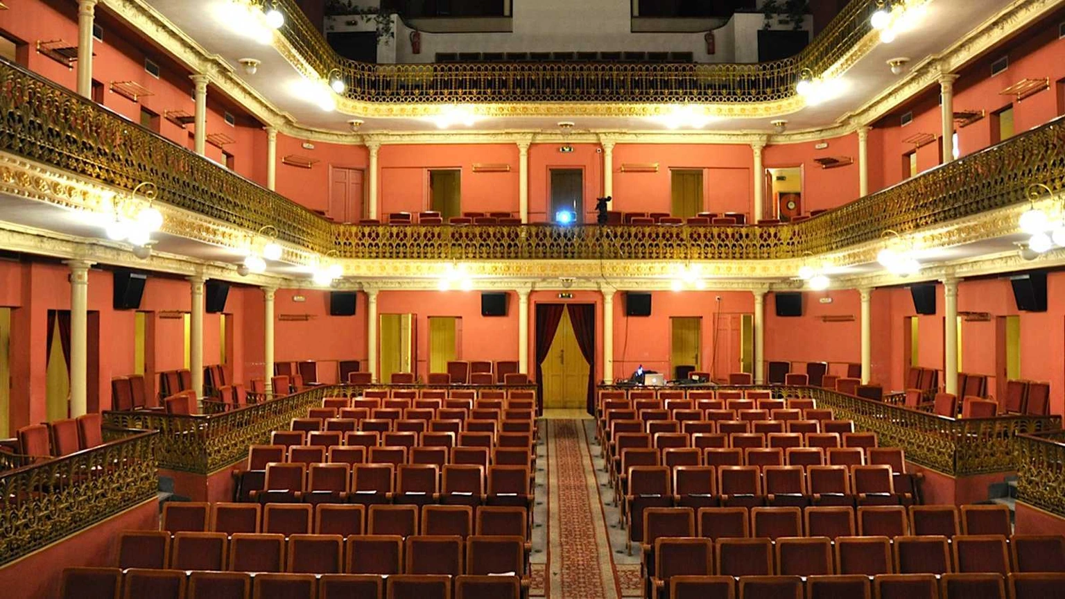 Interior del Teatro Cervantes de Abarán.