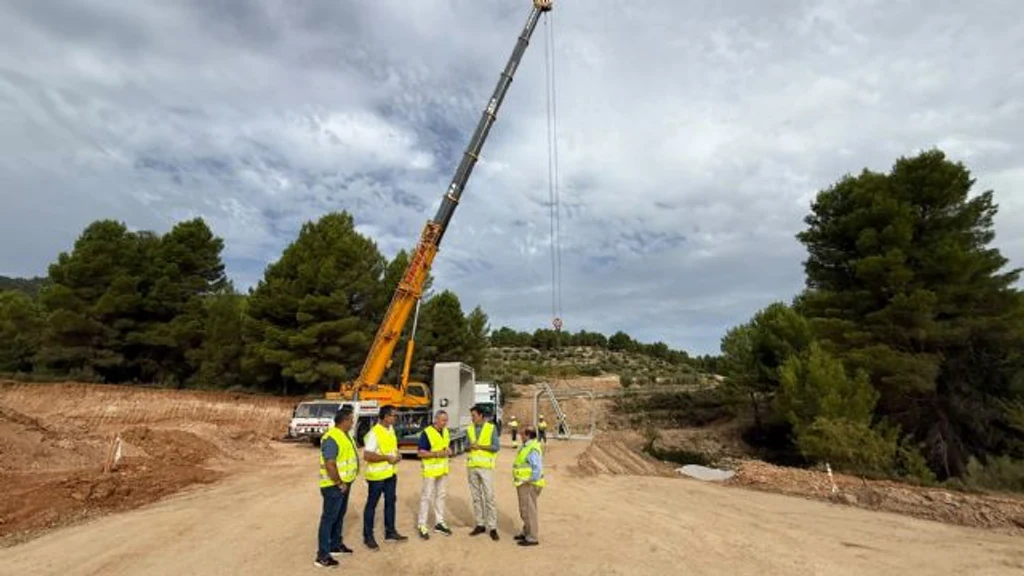 Obras de drenaje en la carretera RM-B30 entre Benizar y Otos