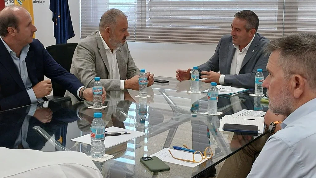 Imagen informativa sobre la reunión de trabajo acerca del trasvase Tajo-Segura en la Regió