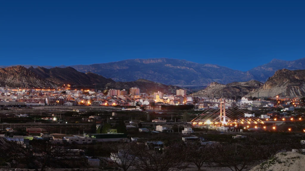 Vista nocturna del municipio de Archena