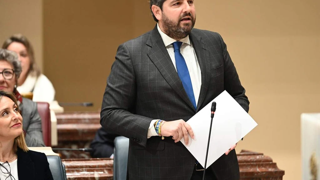 Fernando López Miras durante una sesión en la Asamblea Regional de Murcia