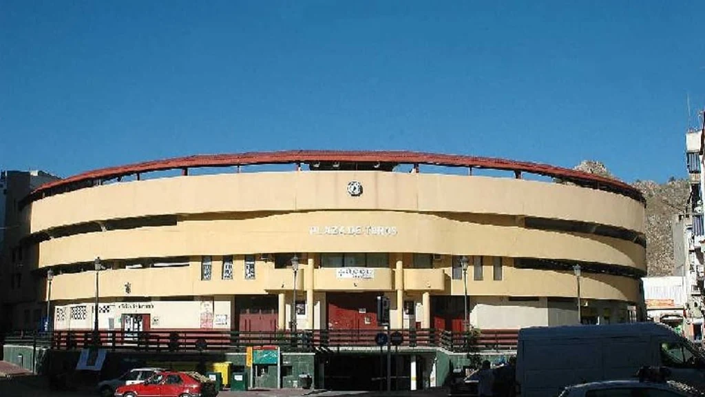 Plaza de toros de Abarán preparada para la corrida de Santos Cosme y Damián