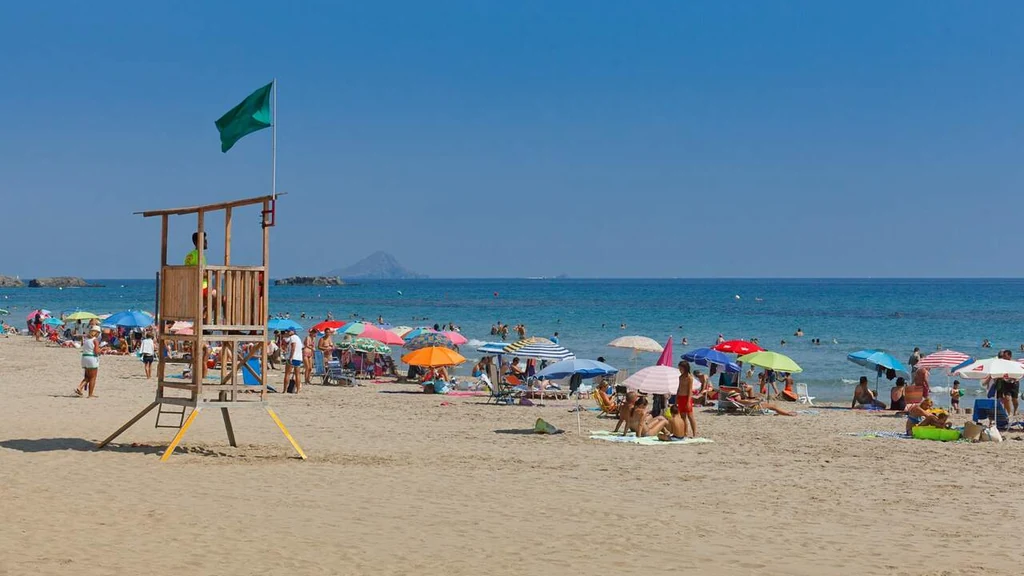 La Región supera por primera vez los 200.000 turistas internacionales en agosto