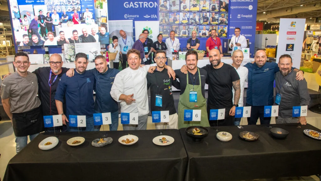 Los representantes murcianos, con los números 7 y 8.