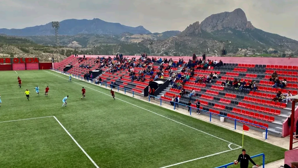 Fotografía del estadio donde el Cieza recibirá al Granada en la Copa del Rey.