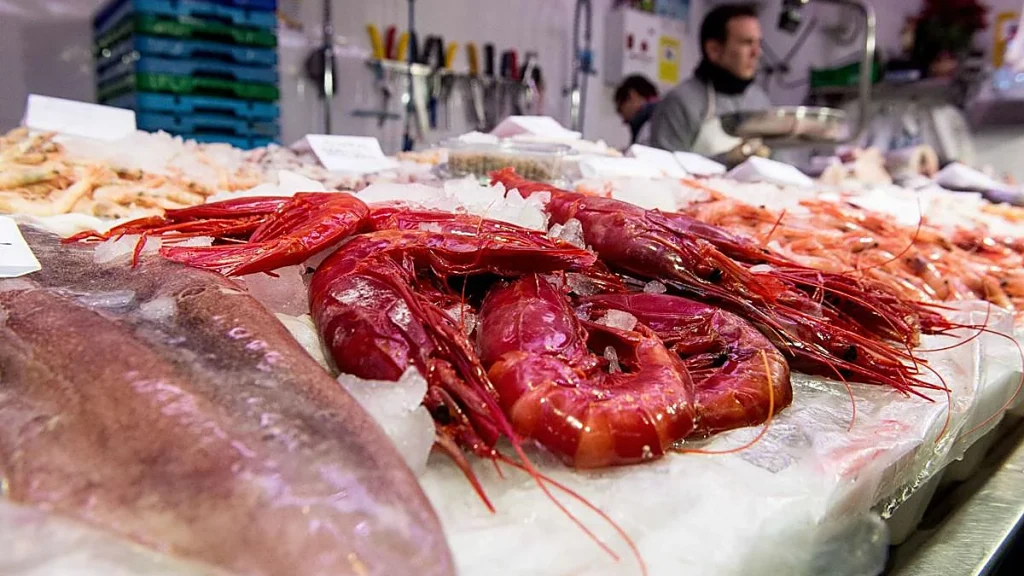 Imagen de archivo de una pescadería de Murcia. Javier Carrión/ AGM