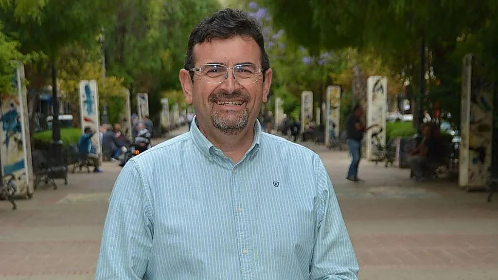Tomás Rubio, presidente del PP de Cieza, en un paseo de la localidad