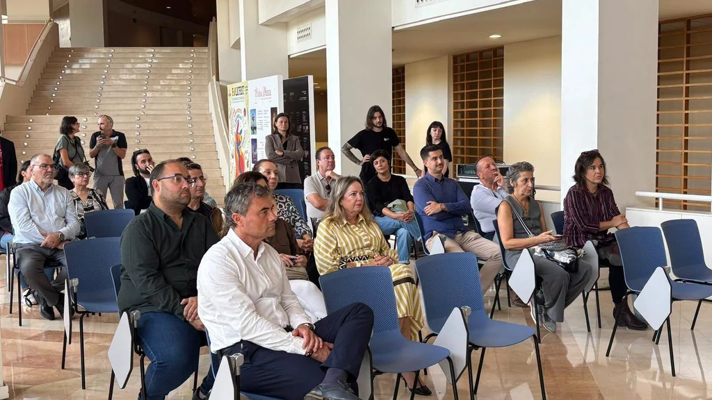 Asistentes a la presentación del circuito escolar RE-CREA en el Auditorio Víctor Villegas de Murcia